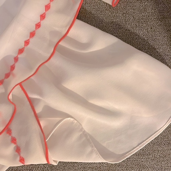 Beautiful taupe sheer blouse, new w/o tags! $22 - Picture 12 of 13